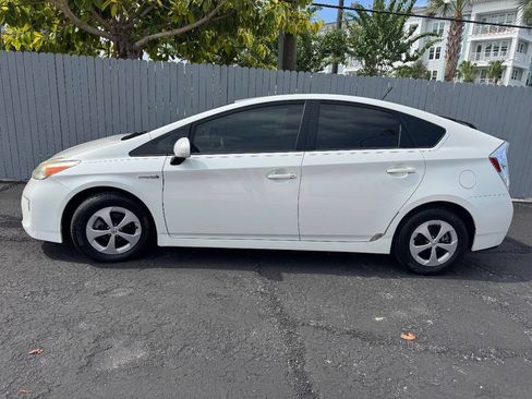 Used 2015 Toyota Prius Two FWD image 9