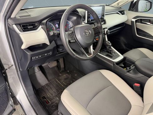 Used 2019 Toyota RAV4 XLE Premium w/ Advanced Technology Package FWD image 24