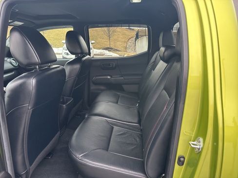 Used 2022 Toyota Tacoma TRD Pro image 9