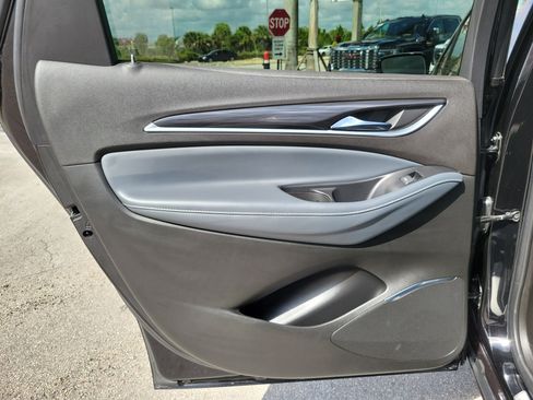 Used 2022 Buick Enclave Essence FWD image 26