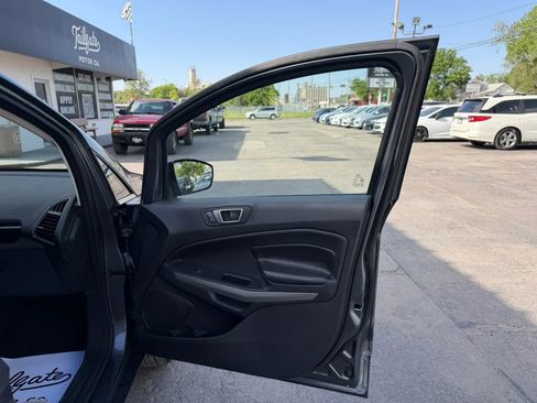 Used 2018 Ford EcoSport Titanium AWD/4WD image 12