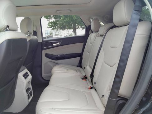 Used 2016 Ford Edge Titanium w/ Equipment Group 302A image 11