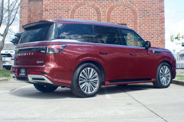 Used 2025 INFINITI QX80 Sensory AWD/4WD image 5