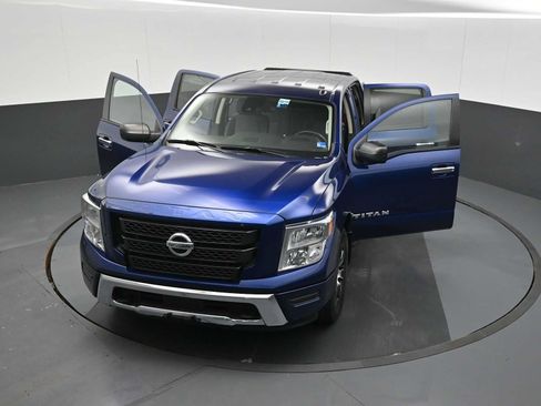 Used 2021 Nissan Titan SV w/ Accessory Utility Package AWD/4WD image 27