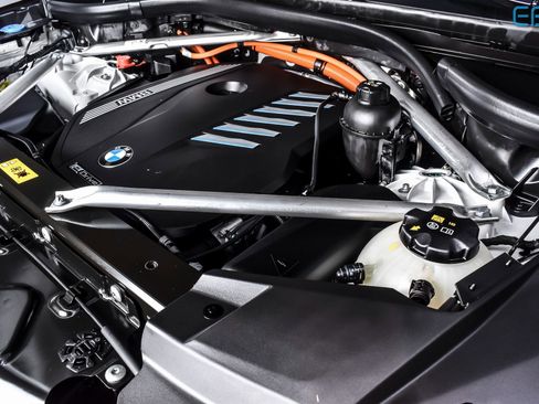 Used 2023 BMW X5 xDrive45e w/ Executive Package image 13