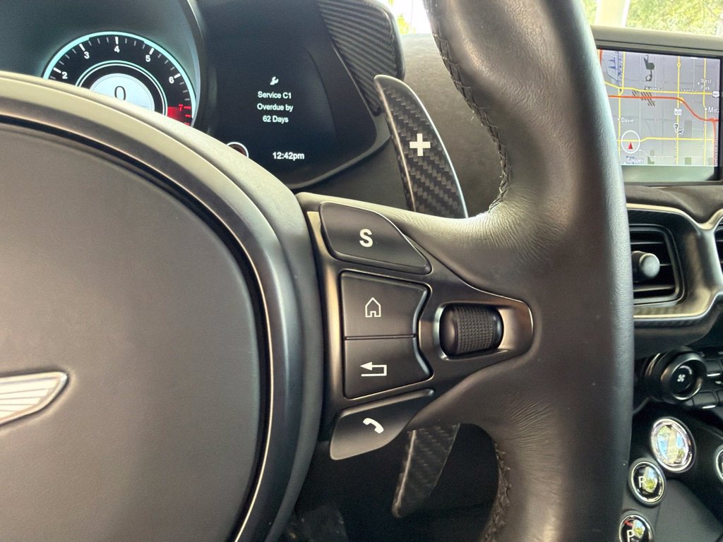 Used 2021 Aston Martin V8 Vantage Coupe RWD image 37