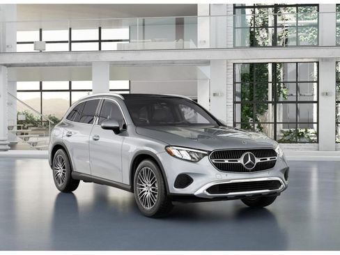 Certified 2025 Mercedes-Benz GLC 300 4MATIC image 10