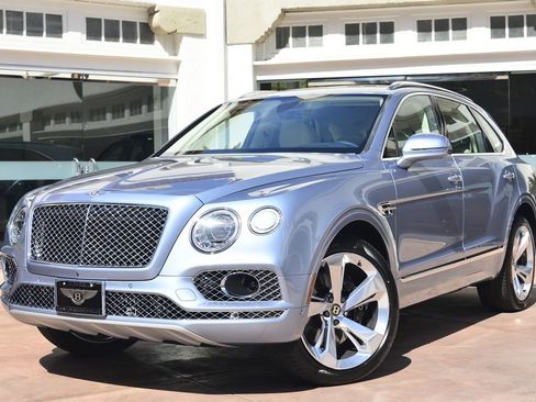 Used 2019 Bentley Bentayga AWD/4WD image 8