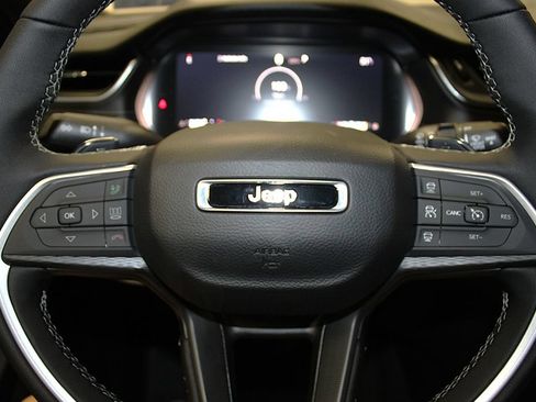 New 2026 Jeep Grand Cherokee L Laredo AWD/4WD image 11