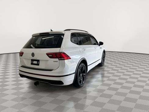 Used 2024 Volkswagen Tiguan SE R-Line AWD/4WD image 11