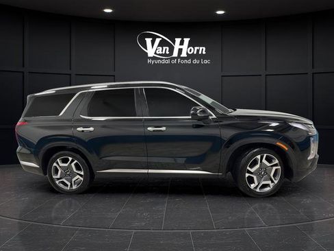 Used 2025 Hyundai Palisade Limited image 2