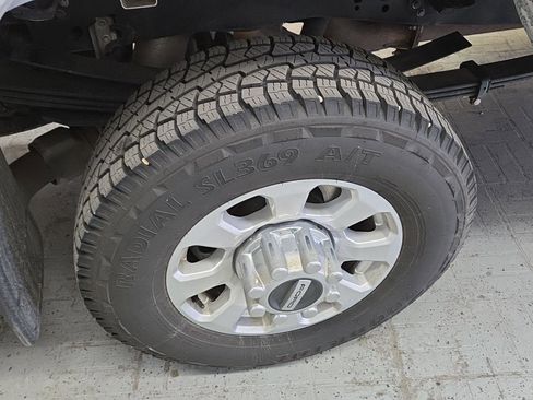 Used 2023 Ford F350 XLT w/ FX4 Off-Road Package image 22