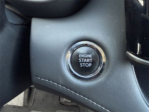 Used 2023 Toyota Highlander LE image 22