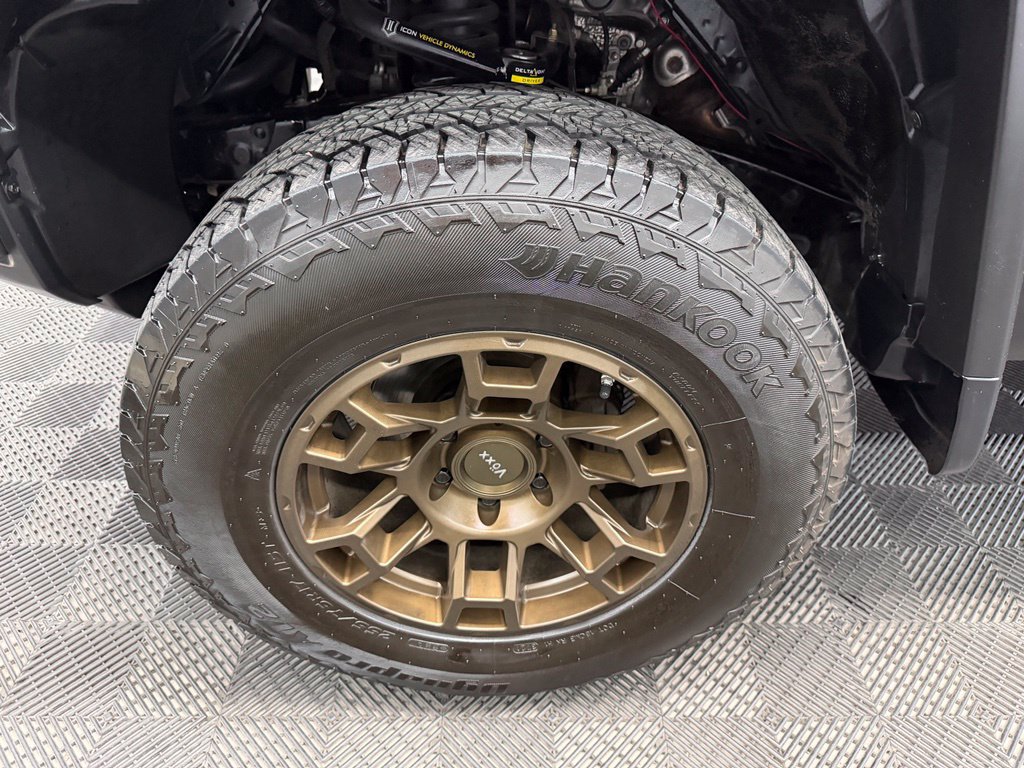 Used 2014 Toyota FJ Cruiser 4WD w/ Upgrade Package image 21