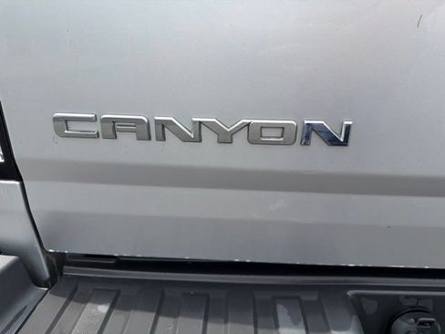Used 2016 GMC Canyon SLT w/ Driver Alert Package RWD image 11
