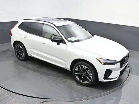 New 2026 Volvo XC60 B5 Plus w/ Protection Package Premier AWD/4WD image 26