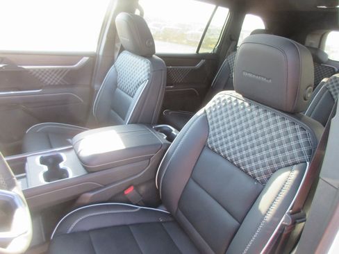 New 2026 GMC Acadia Denali image 13