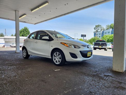 Used 2012 MAZDA MAZDA2 Sport FWD image 7