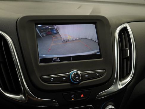 Used 2022 Chevrolet Equinox LT FWD image 16