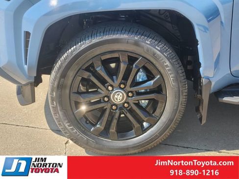 Used 2026 Toyota 4Runner Platinum AWD/4WD image 13