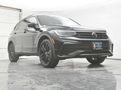 Used 2022 Volkswagen Tiguan SE R-Line AWD/4WD image 29