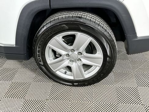 Used 2022 Jeep Compass Latitude image 36