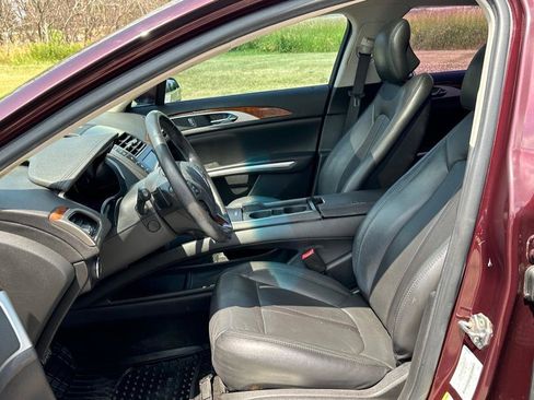 Used 2013 Lincoln MKZ image 16