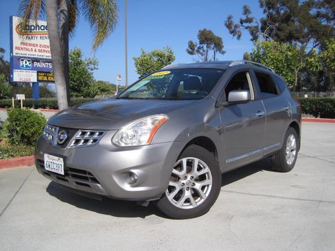 Used 2012 Nissan Rogue SL FWD image 2