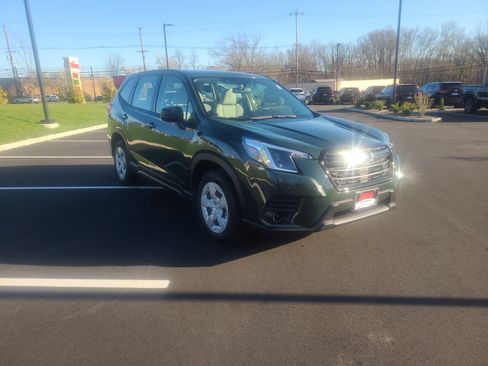Used 2024 Subaru Forester image 3