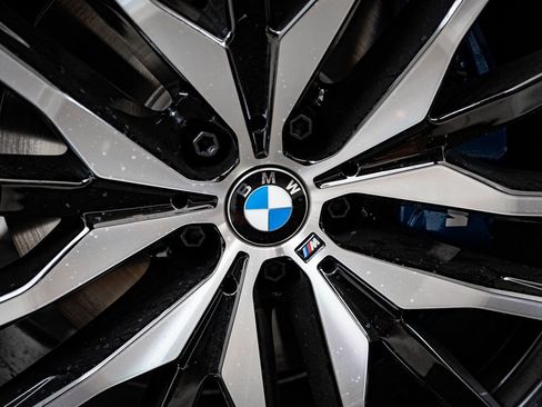 New 2026 BMW X6 xDrive40i w/ Climate Comfort Package image 8