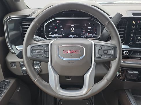 Used 2024 GMC Sierra 2500 SLT w/ SLT Premium Package AWD/4WD image 9