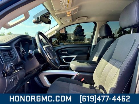 Used 2023 Nissan Titan SV w/ SV Convenience Package image 10