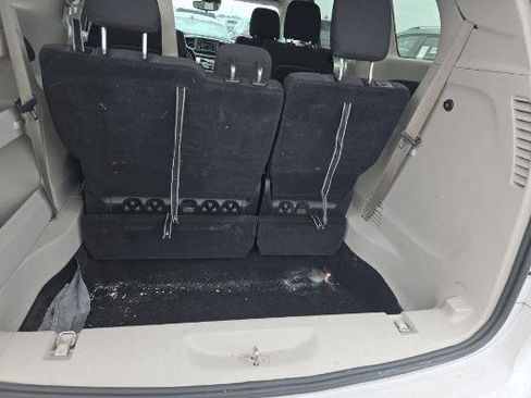 Used 2023 Chrysler Voyager LX FWD image 11