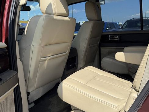 Used 2016 Lincoln Navigator Reserve AWD/4WD image 21