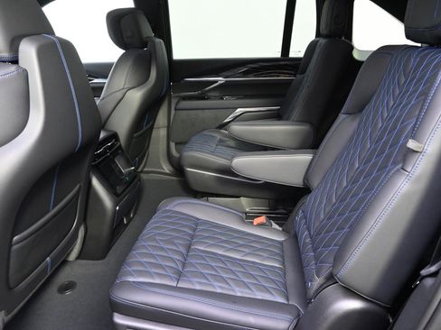 New 2025 Cadillac Escalade IQ Luxury 1 image 21