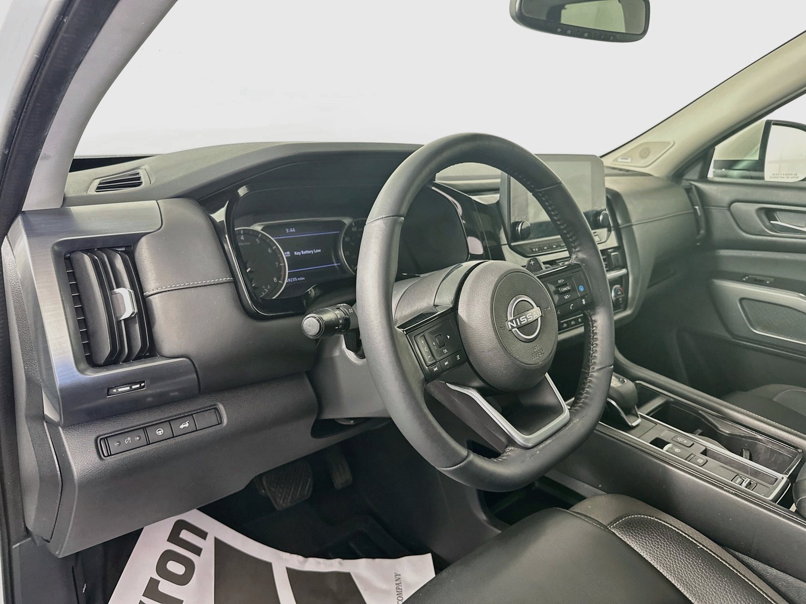 Certified 2022 Nissan Pathfinder SL w/ SL Premium Package FWD image 9
