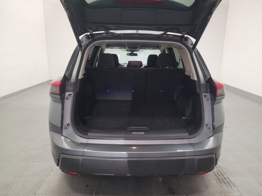 Used 2024 Nissan Rogue SV FWD image 29