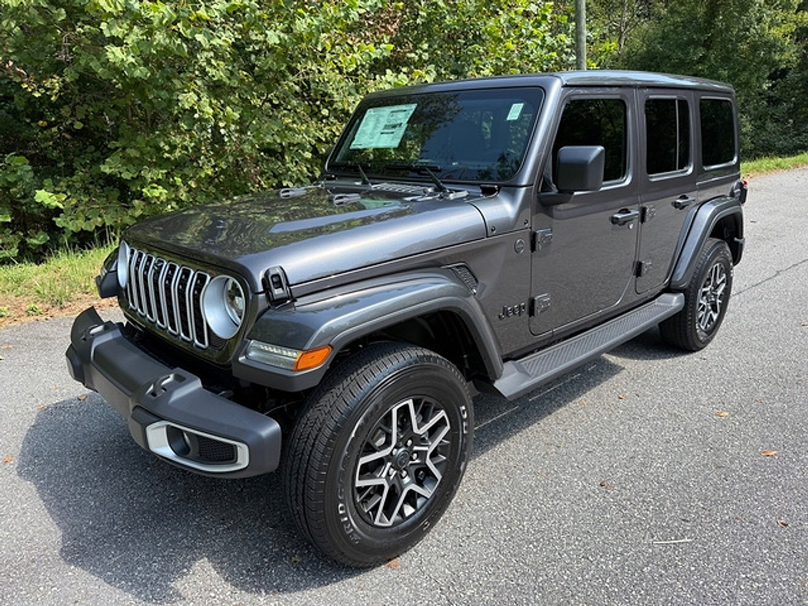 New 2027 Jeep Wrangler Unlimited Sahara AWD/4WD image 3