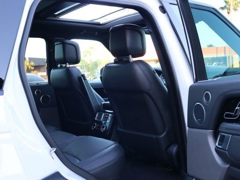 Used 2018 Land Rover Range Rover HSE image 52