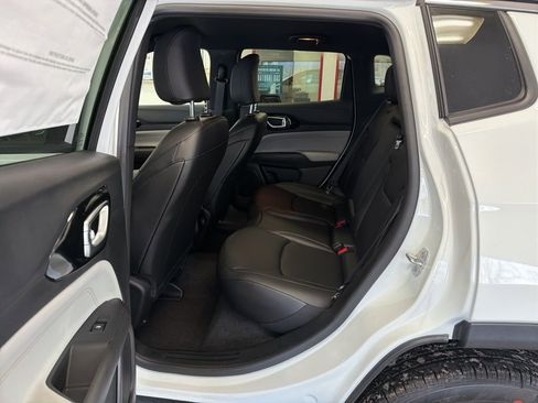 New 2026 Jeep Compass Limited image 21