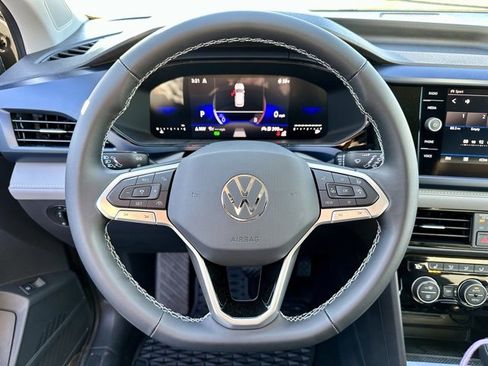 New 2024 Volkswagen Taos SE image 28