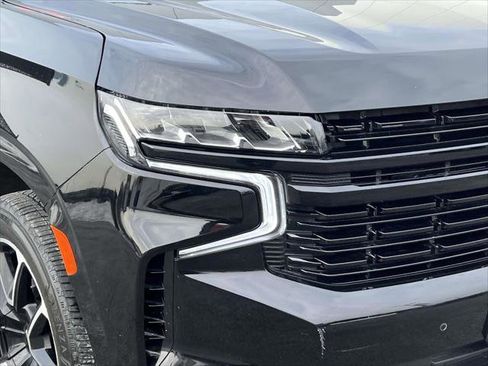 Used 2024 Chevrolet Suburban RST w/ Luxury Package AWD/4WD image 9