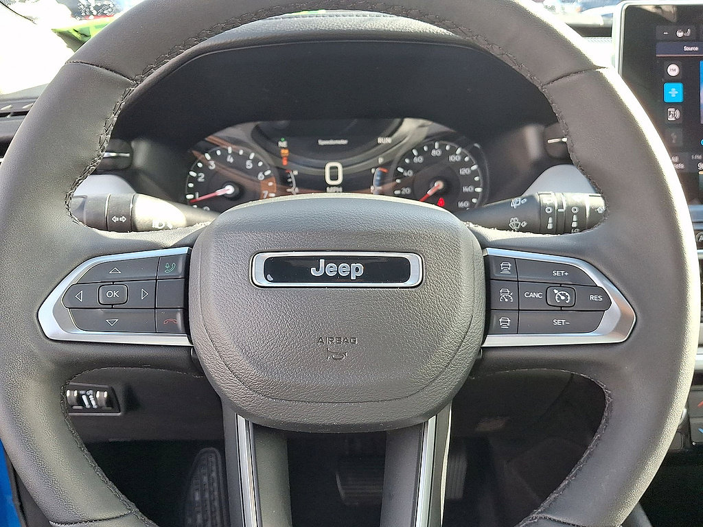 Used 2026 Jeep Compass Limited AWD/4WD image 16