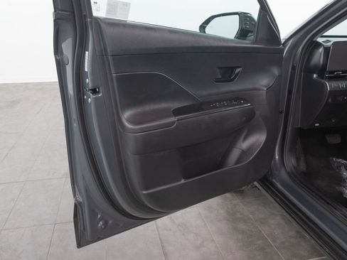 Used 2024 Hyundai Kona SEL FWD image 6
