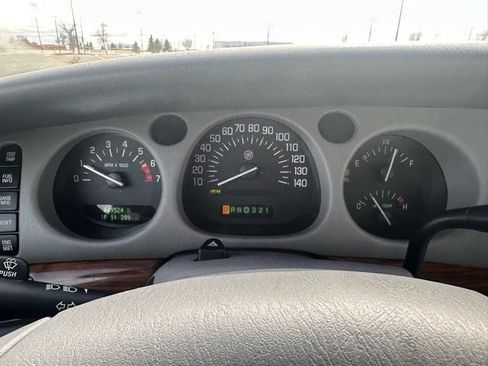 Used 2002 Buick Le Sabre Custom w/ Luxury Pkg image 18