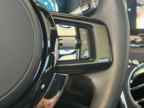 Certified 2023 Rolls-Royce Cullinan w/ Dark Exterior Package AWD/4WD image 28