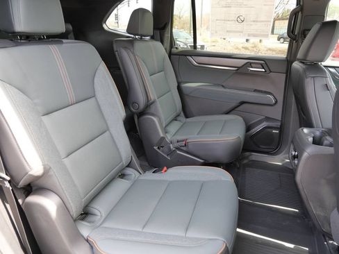 New 2026 GMC Acadia AT4 w/ Luxury Package AWD/4WD image 33