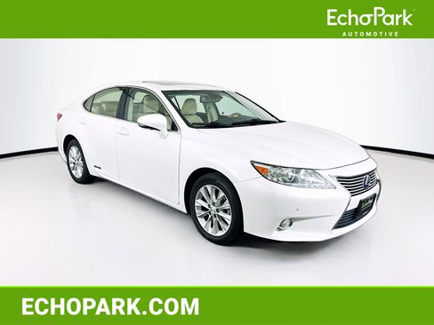 Used 2013 Lexus ES 300h Hybrid w/ Luxury Pkg image 1