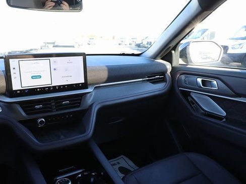 Used 2025 Ford Explorer Platinum w/ LUX Leather Package image 26