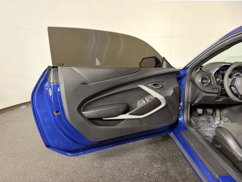 Used 2021 Chevrolet Camaro SS RWD image 27